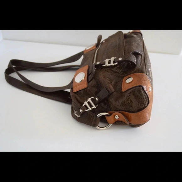 B. Makowsky shimmer leather shoulder bag - Picture 7 of 7